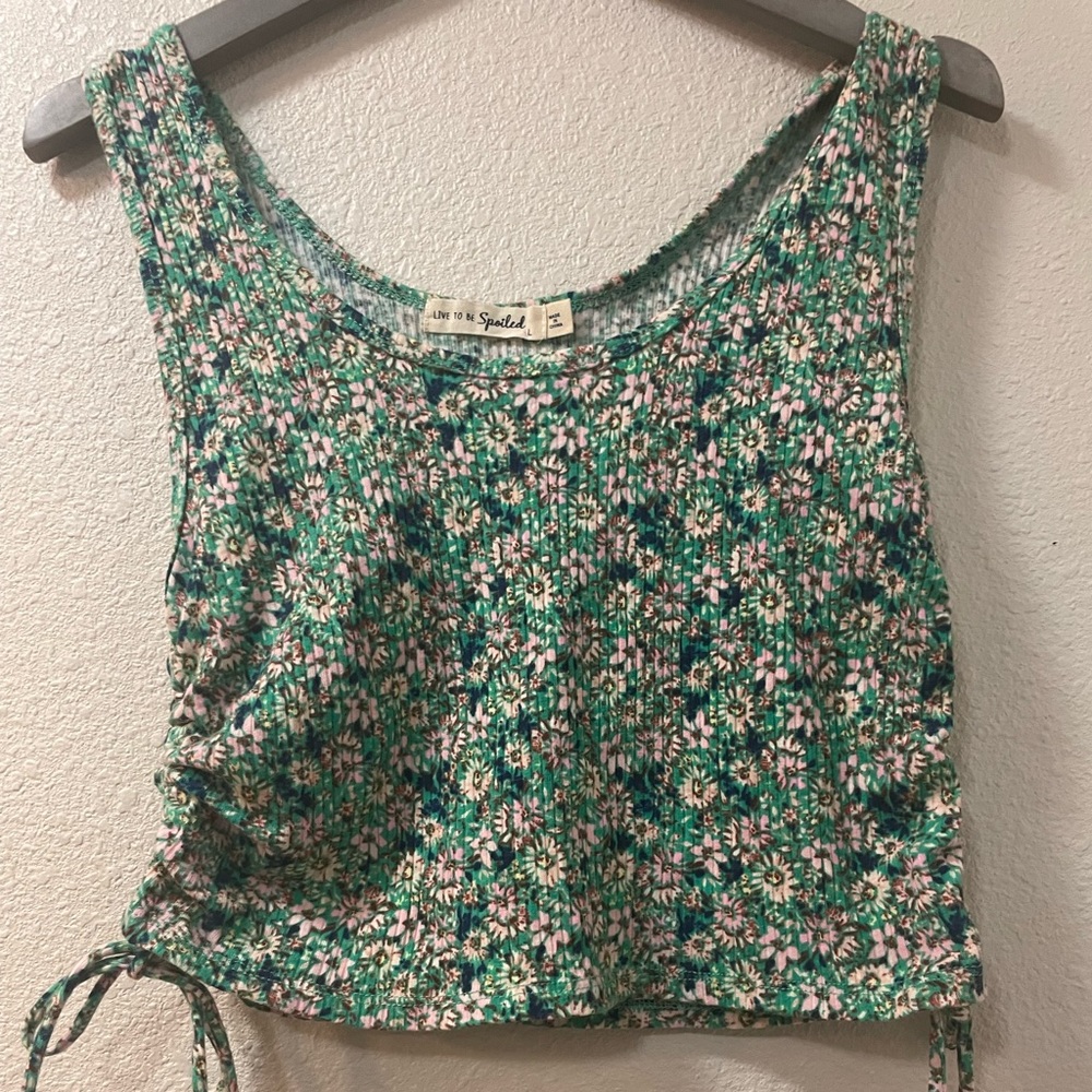 Flower green top by live to be spoiled